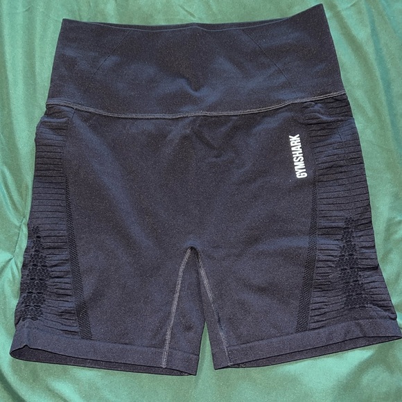 L Gymshark Energy Seamless Shorts - Picture 1 of 3